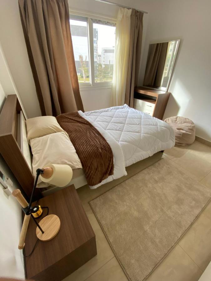 Madinaty Well-Furnished 3- Bedroom Apartment - شقة فندقيه للايجار مدينتي Madinat ash Shuruq 外观 照片