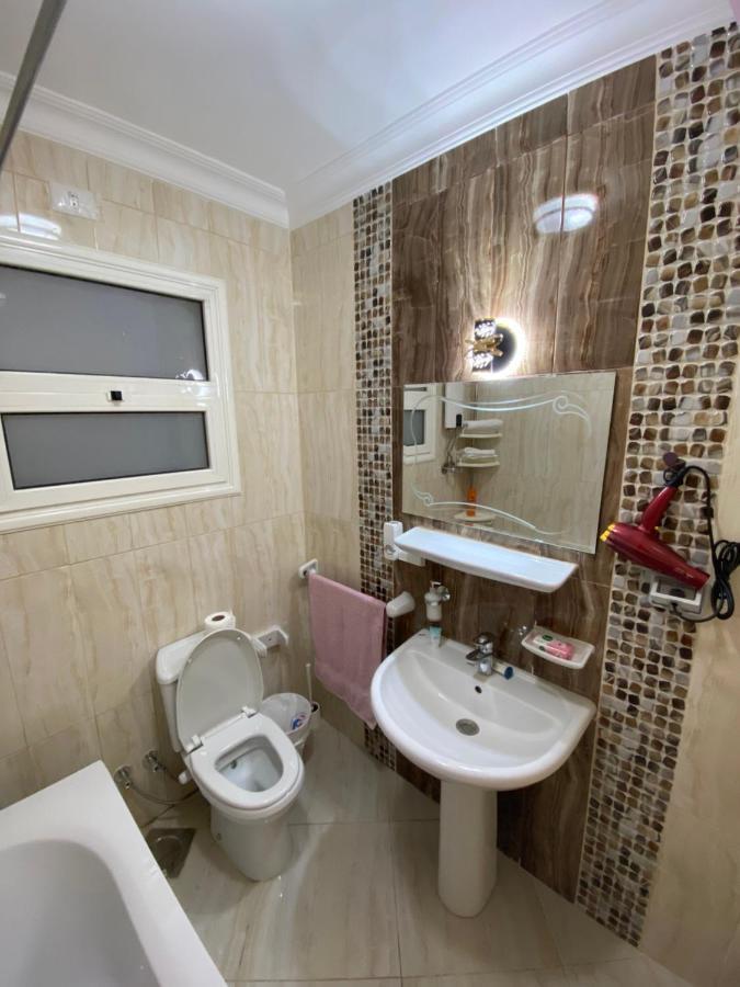 Madinaty Well-Furnished 3- Bedroom Apartment - شقة فندقيه للايجار مدينتي Madinat ash Shuruq 外观 照片